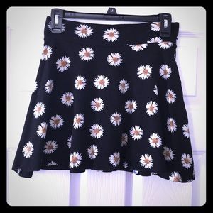Full Tilt Floral Daisy Skirt Size Medium M